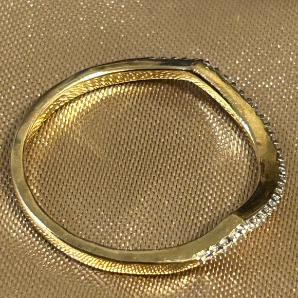 Diamond 10K Gold Ring - EUC - Picture 7 of 14